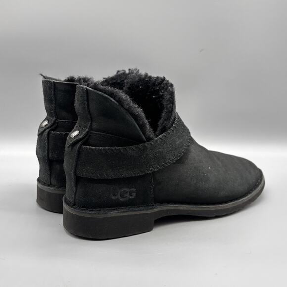UGG Boots Womens Size 7.5 Black Suede Shearling Lined Ankle Booties Strap Winter - Picture 7 of 9